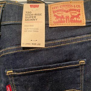 Levi's 720 Hi Rise Skinny Jeans - Size 6L (28 W 32 L) NWT!!
